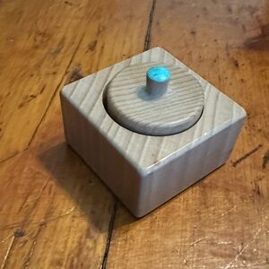 Lovevery Montessori Pincer Puzzle